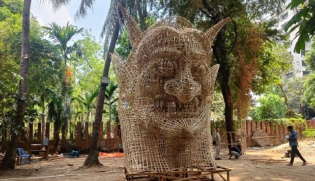 চারুকলায় আগুনে পুড়ল ‍আনন্দ শোভাযাত্রার ‘ফ্যাসিস্টের প্রতিকৃতি’